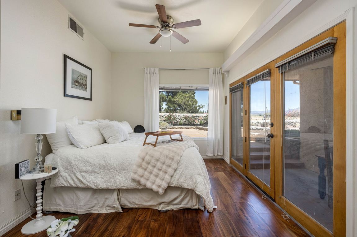 Primary suite