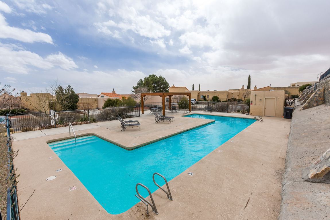 Community pool