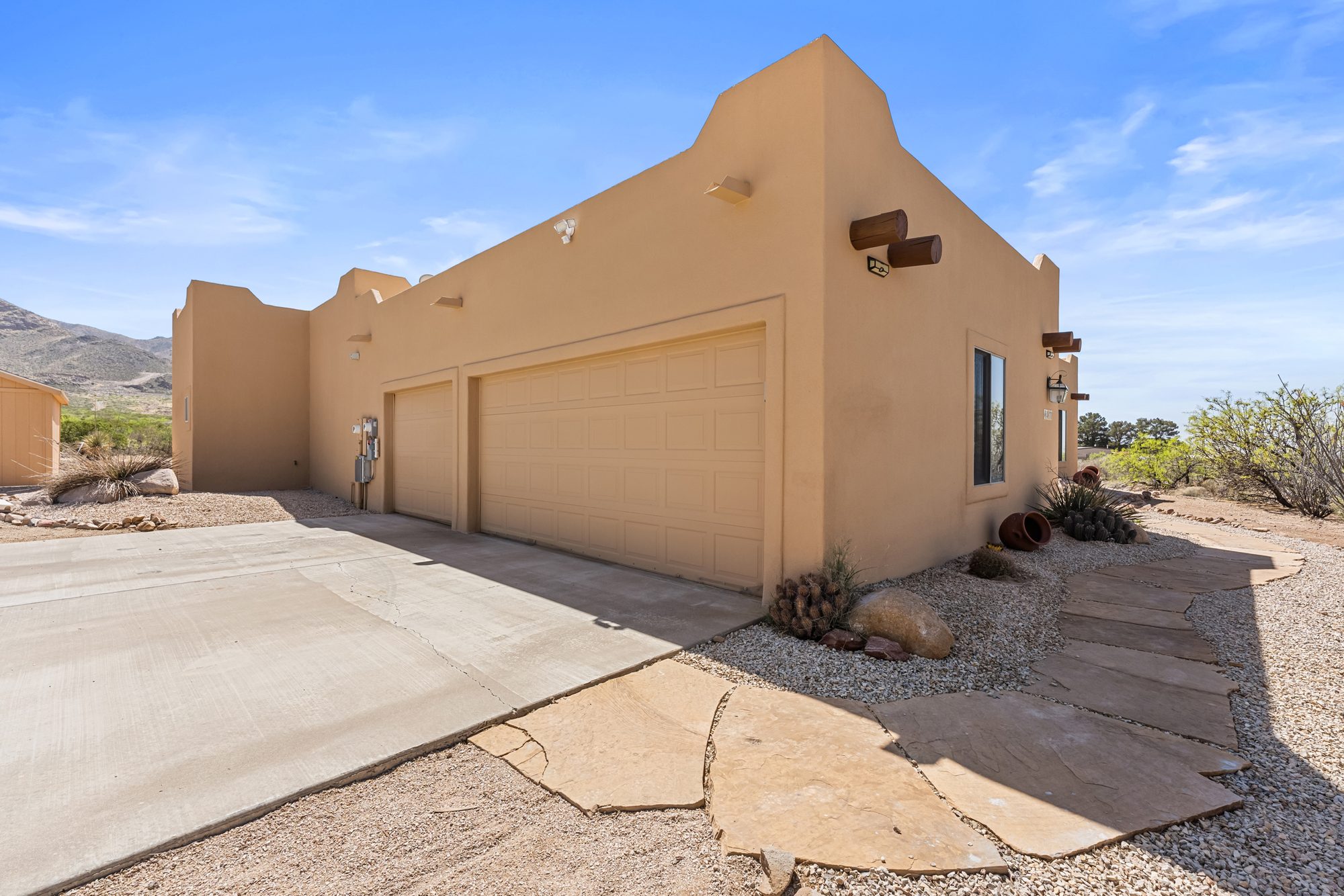 Oversized garage